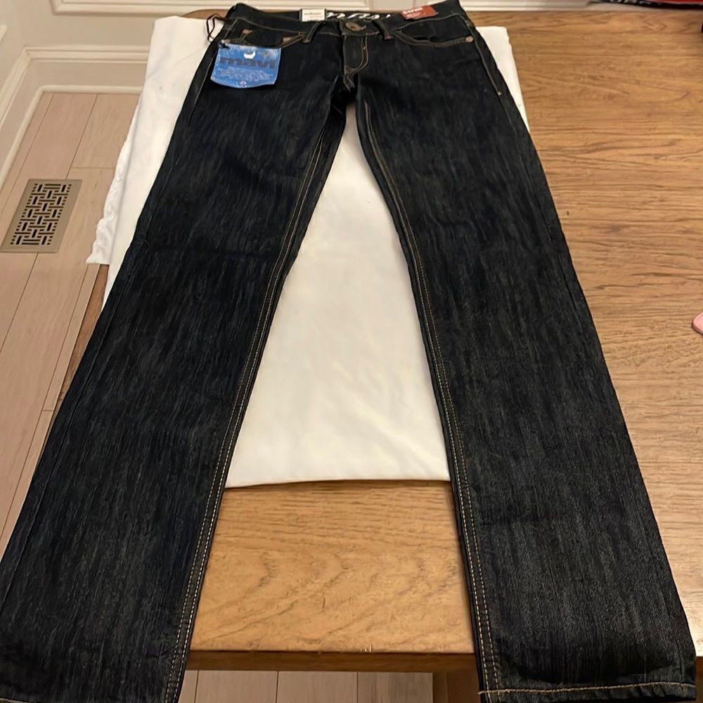 MAVI MID RISE SKINNY JEANS. NEW WITH TAGS